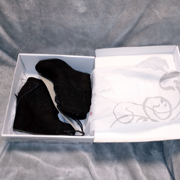 Ankle Booties - Picture 11 of 11